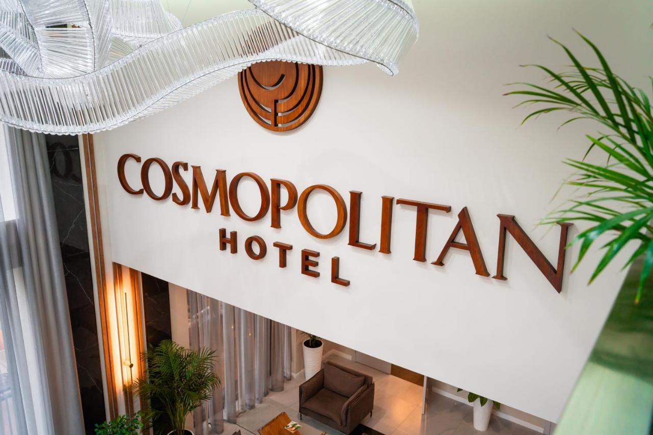 Cosmopolitan Hotel 奇姆肯特 外观 照片